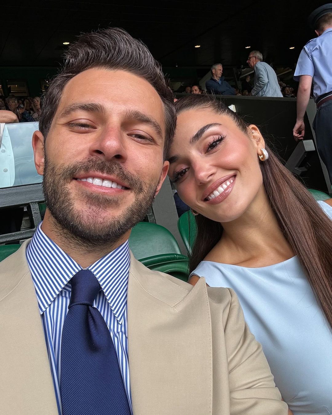 Hande Erçel ve Hakan Sabancı ayrıldı! Arzu Sabancı'dan olay paylaşım: 3 yıllık aşkın sona ermesini o mu istedi? 4