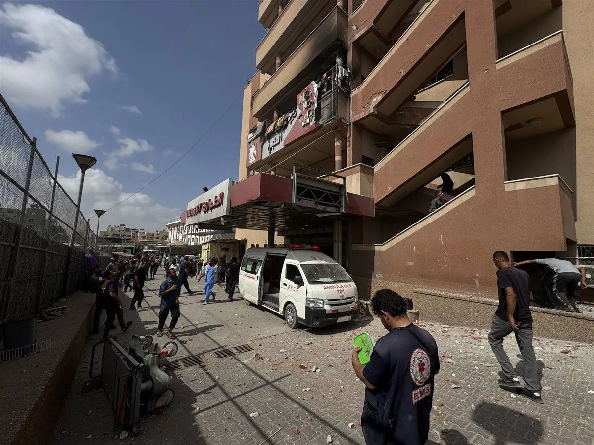 Kare kare İsrail vahşeti... Peş peşe bombalanan Nasır Hastanesi'nden kahreden görüntüler! 10