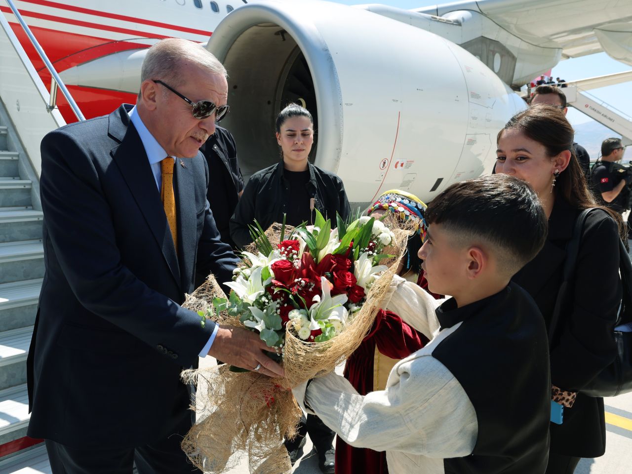 Ahlat'ta Selçuklu Mezarlığı ziyareti... Cumhurbaşkanı Erdoğan, Devlet Bahçeli ile han çadırında sohbet etti! 6