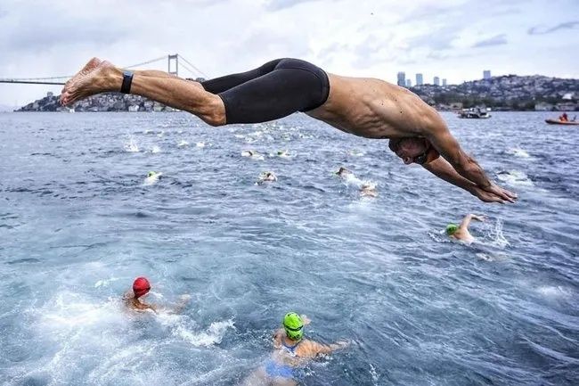 İstanbul Boğazı'nda yüzme yarışında kayıp dehşeti: Rus yüzücü Svechnikov’dan hâlâ haber yok! 6