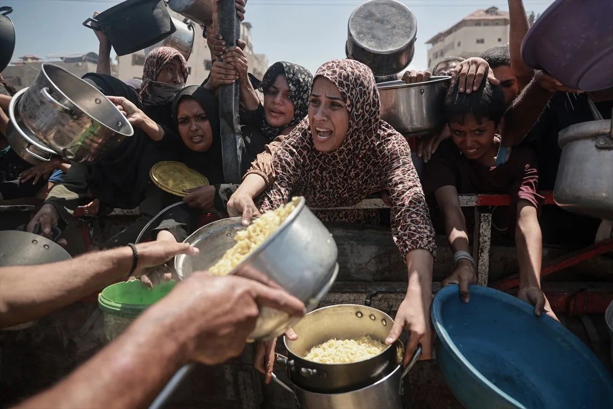 Hollanda’dan İngiltere’ye, İspanya’dan İrlanda’ya… Avrupa’da Gazze depremi: İsrail saldırıları peş peşe istifalara yol açtı! 4