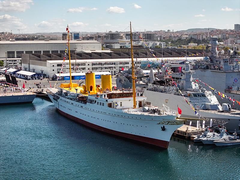 Zafer haftasında milli gurur: TCG Anadolu dahil donanmanın yıldızları TEKNOFEST Mavi Vatan’da! Cumhurbaşkanı Erdoğan'ın konuşmasıyla festival başlıyor... 2