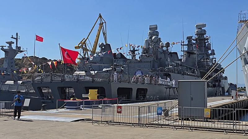 Zafer haftasında milli gurur: TCG Anadolu dahil donanmanın yıldızları TEKNOFEST Mavi Vatan’da! Cumhurbaşkanı Erdoğan'ın konuşmasıyla festival başlıyor... 1