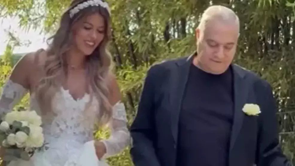 Mehmet Ali Erbil ile evlenen Gülseren Ceylan, düğününe ailesinin katılmamasına sitem etti! ''Beni hiç sevmemişler, annem çok gaddar davrandı'' 2