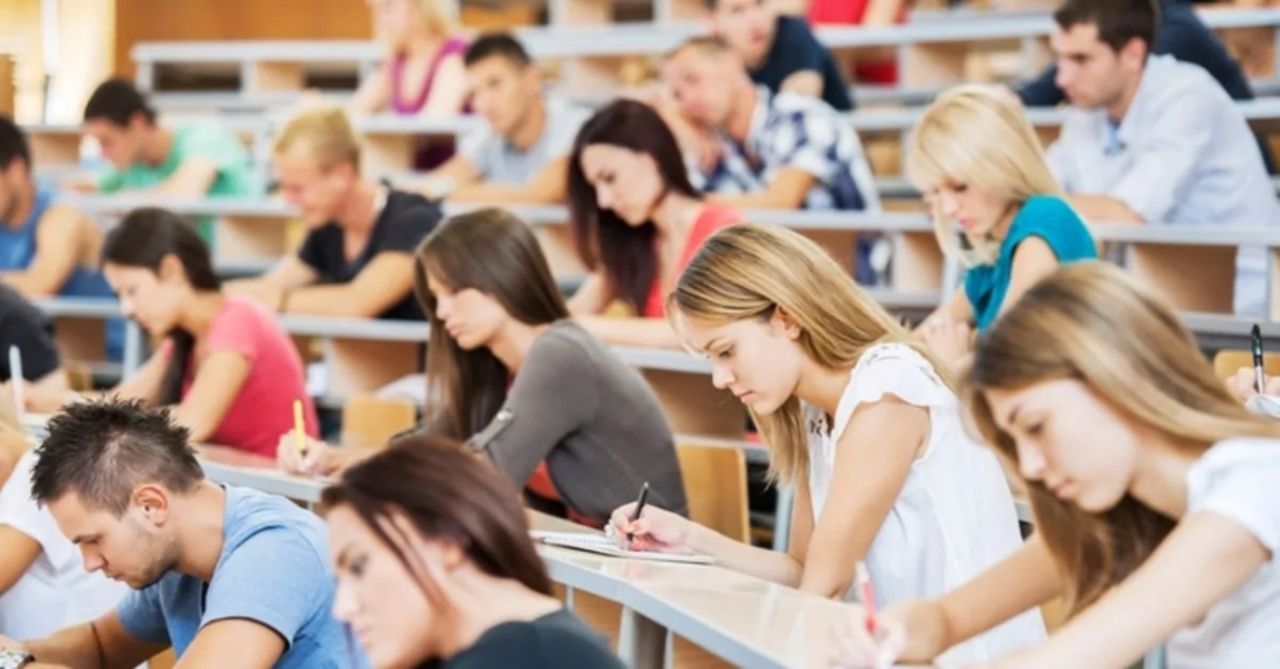 Açıköğretim kayıtları cep yakıyor! 2025-2026 AÖF harç ücretleri açıklandı 7