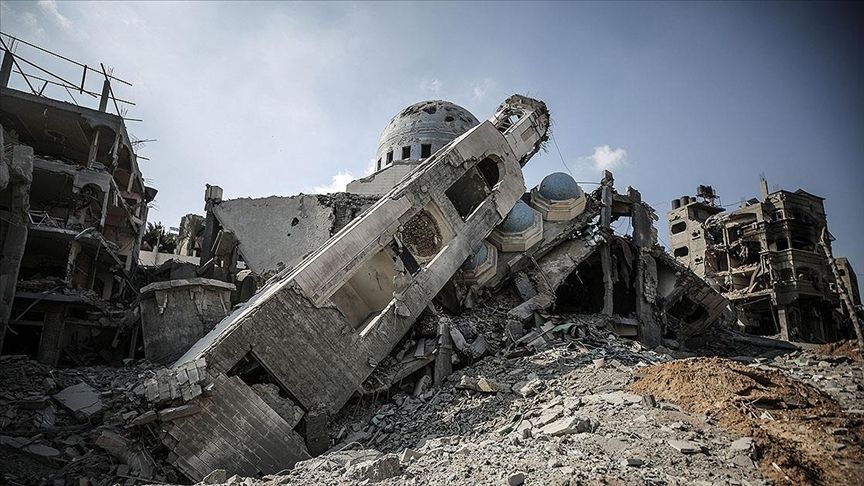 Açlık, bombalar ve gözyaşı: Gazze 700. gününde hayatta kalmaya çalışıyor 7