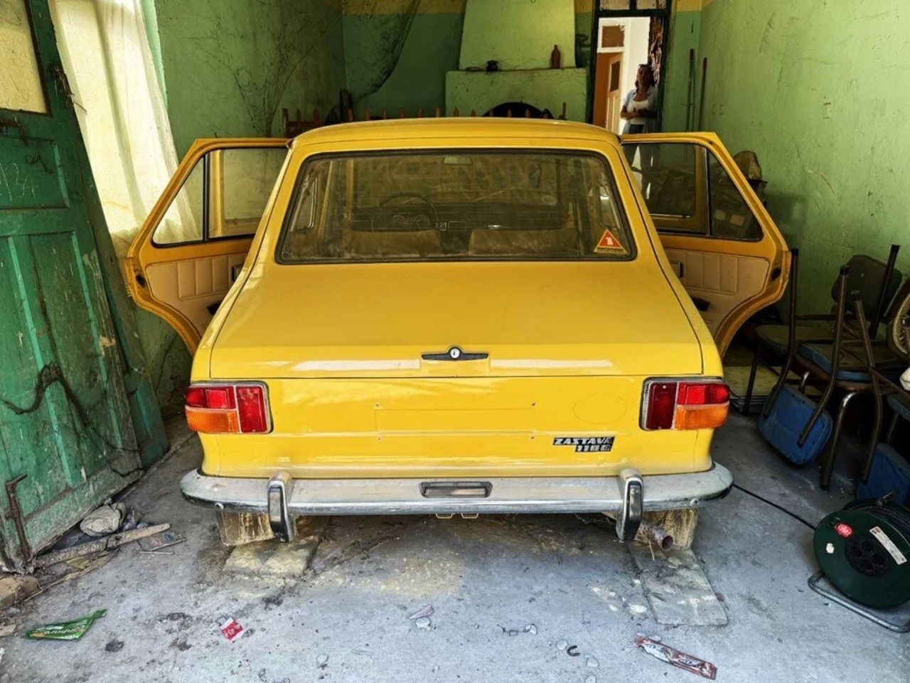 44 yıldır garajda saklıyordu! Fiat lisanslı Zastava dudak uçuklatan fiyata satıldı 5