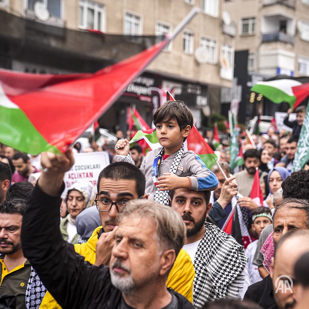 Binlerce insan tek yürek! Üsküdar'dan dünyaya mesaj: Türkiye insanlığın vicdanını koruyor! 5