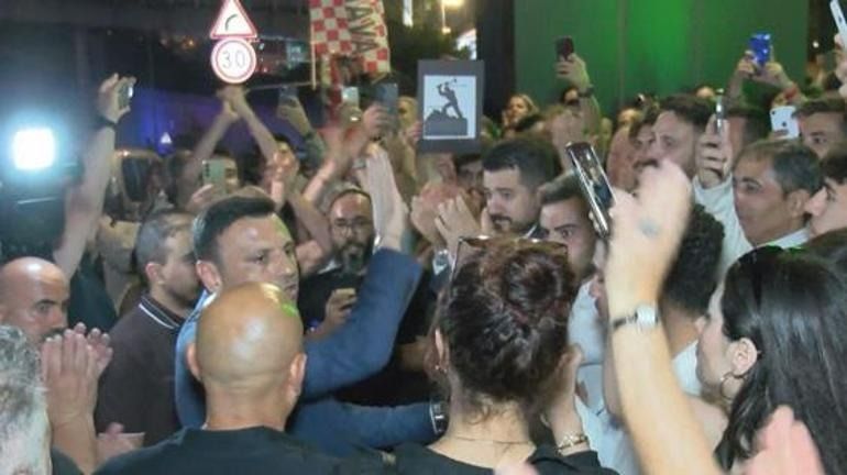 CHP İstanbul’da büyük kriz! Gürsel Tekin binaya gitmeden ortalık karıştı 6