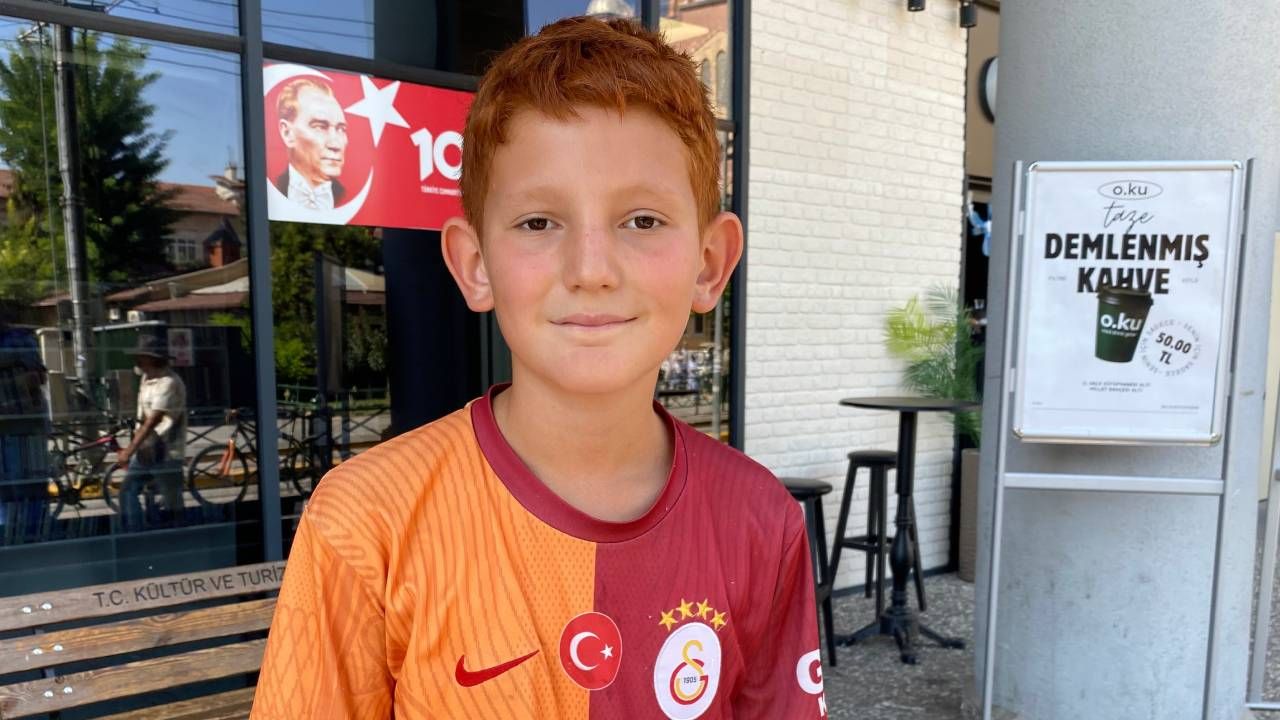 Rasefe’nin limonata serüveni: Hem eğleniyor hem harçlık biriktiriyor 1