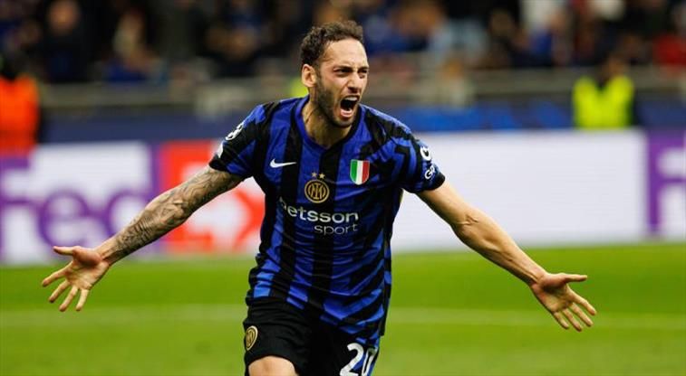 Hakan Çalhanoğlu'nun Galatasaray'a Transfer Olacağı O Tarih 2