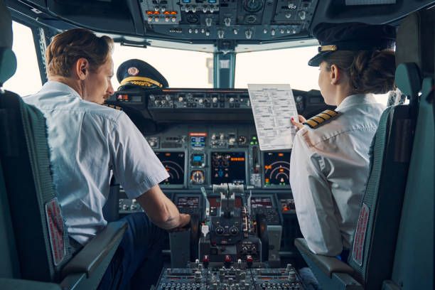 Uçakta alkol krizi! Sarhoş pilot ortalığı birbirine kattı, gözaltına alındı 3