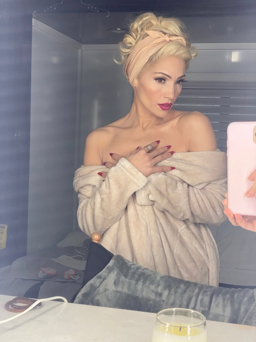 Jennifer Lopez, yeni rolü için imaj değiştirdi! Saçlarını sarıya boyattı 3