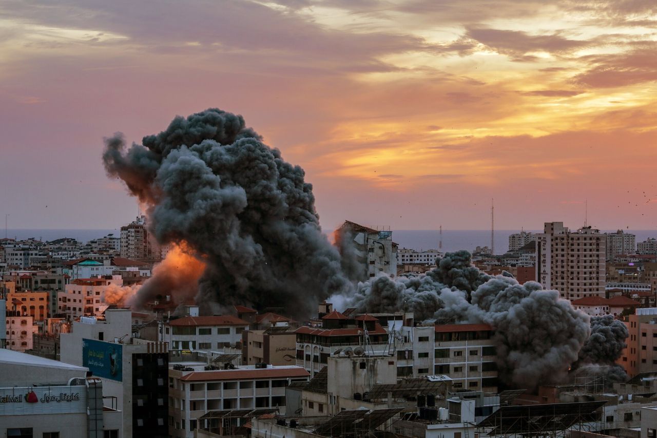 Katil İsrail Gazze’yi kana buladı! Dünyanın gözü önünde Gazze yok ediliyor... 4'ü çocuk 49 kişi hayatını kaybetti! 1