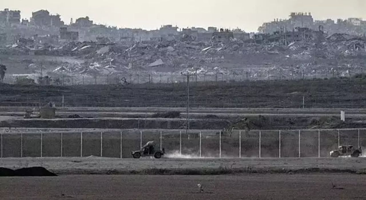 Katil İsrail Gazze’yi kana buladı! Dünyanın gözü önünde Gazze yok ediliyor... 4'ü çocuk 49 kişi hayatını kaybetti! 9