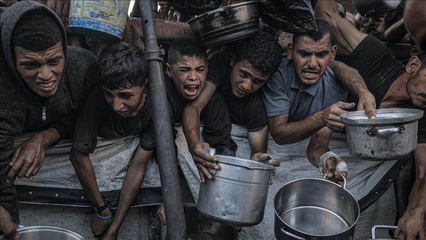 Masum kanıyla ziyafet! Çarpıcı gerçek:  Bu karedekiler Gazze'de insanları açlıktan öldürüyor! 9