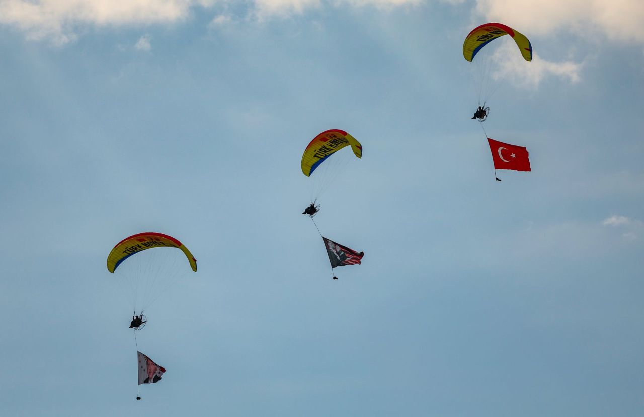 Türkiye’nin ilk astronotu Alper Gezeravcı TEKNOFEST’te gençlerle buluştu 7