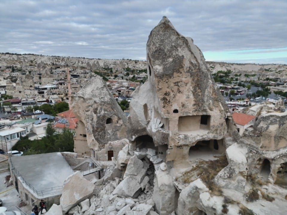 Kapadokya turizmi tehlikede: Peribacısı yıkıldı, diğer kısımlar risk altında 1