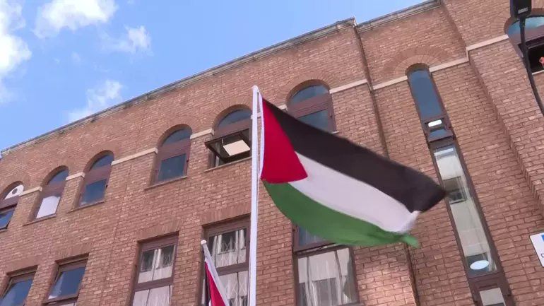 Londra’da Filistin Elçiliği açıldı! Bayrak göndere çekildi, İngiltere tarihi kararı açıkladı 2