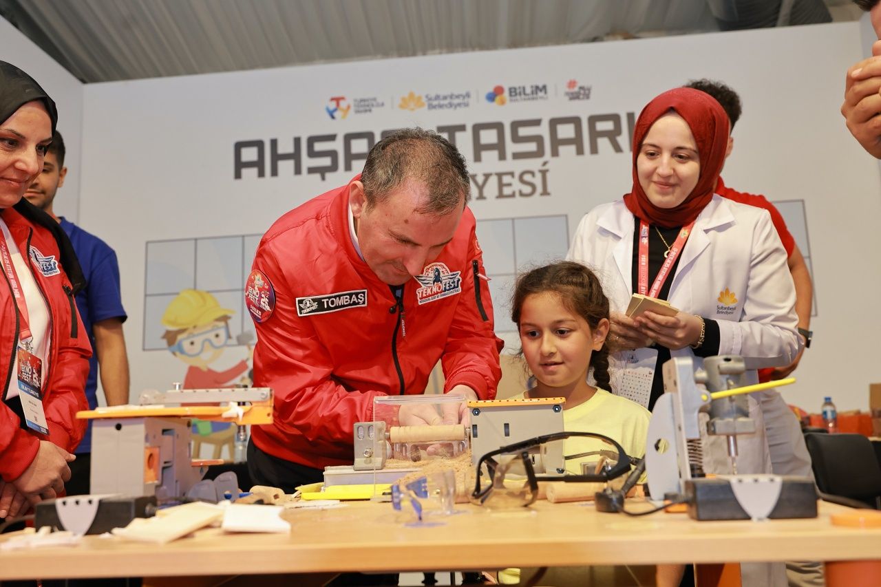 TEKNOFEST 2025’te Sultanbeyli Belediyesi rüzgarı! Stand büyük ilgi gördü, Alkaravlı takımı gururlandırdı 8