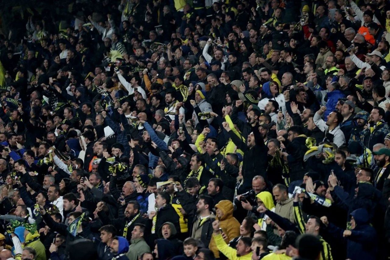 Fenerbahçe, Galatasaray, Beşiktaş, Trabzonspor! Dört büyüklerin mali tablosu alarm veriyor! 1,6 milyar euro zarar 3