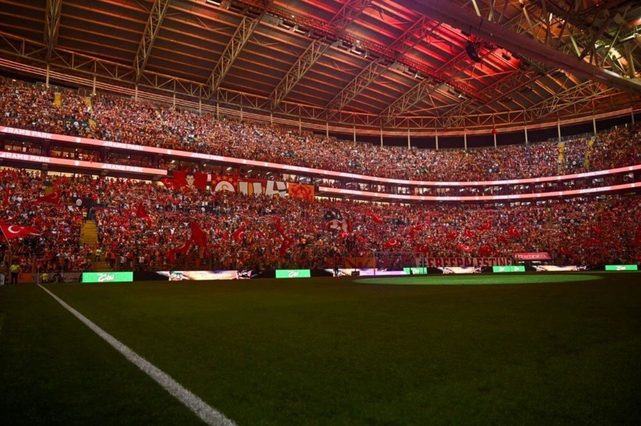 Fenerbahçe, Galatasaray, Beşiktaş, Trabzonspor! Dört büyüklerin mali tablosu alarm veriyor! 1,6 milyar euro zarar 5