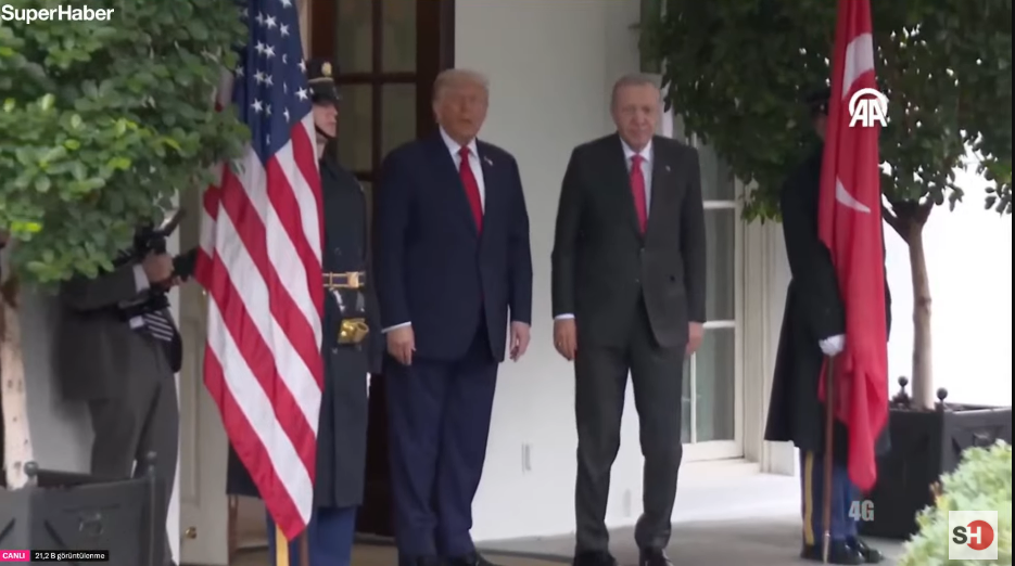 Dünyanın gözü bu zirvede! Trump Erdoğan'ı kapıda bekledi! İşte ilk görüntüler 8