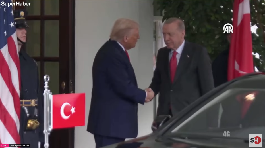 Dünyanın gözü bu zirvede! Trump Erdoğan'ı kapıda bekledi! İşte ilk görüntüler 7