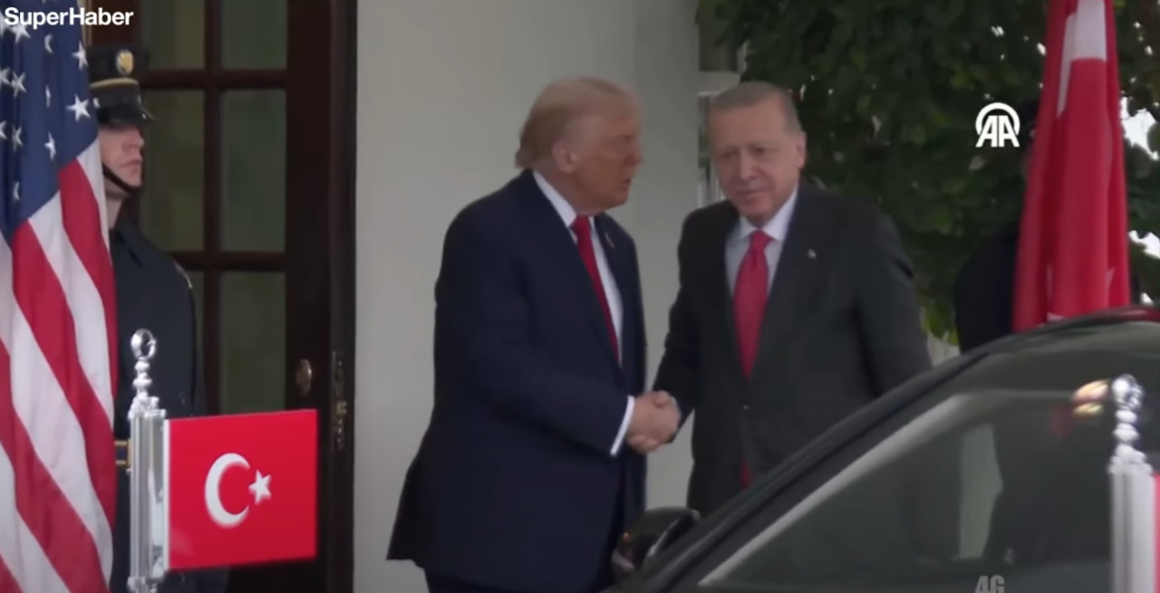 Dünyanın gözü bu zirvede! Trump Erdoğan'ı kapıda bekledi! İşte ilk görüntüler 5