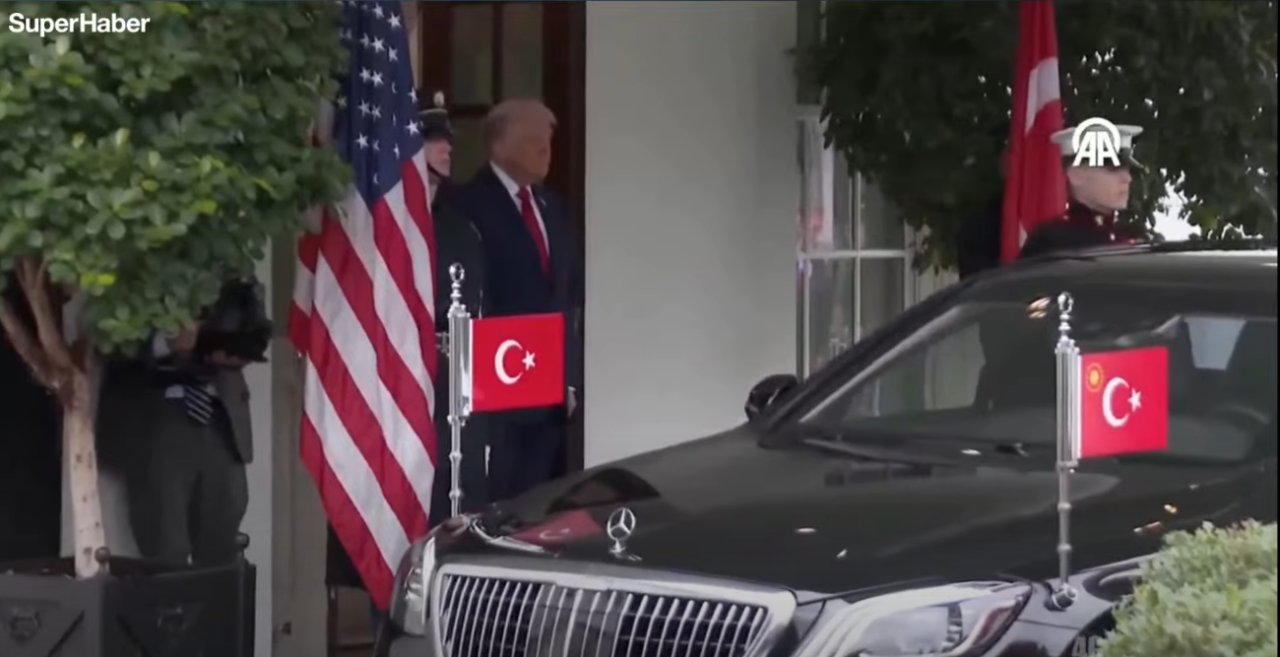 Dünyanın gözü bu zirvede! Trump Erdoğan'ı kapıda bekledi! İşte ilk görüntüler 2