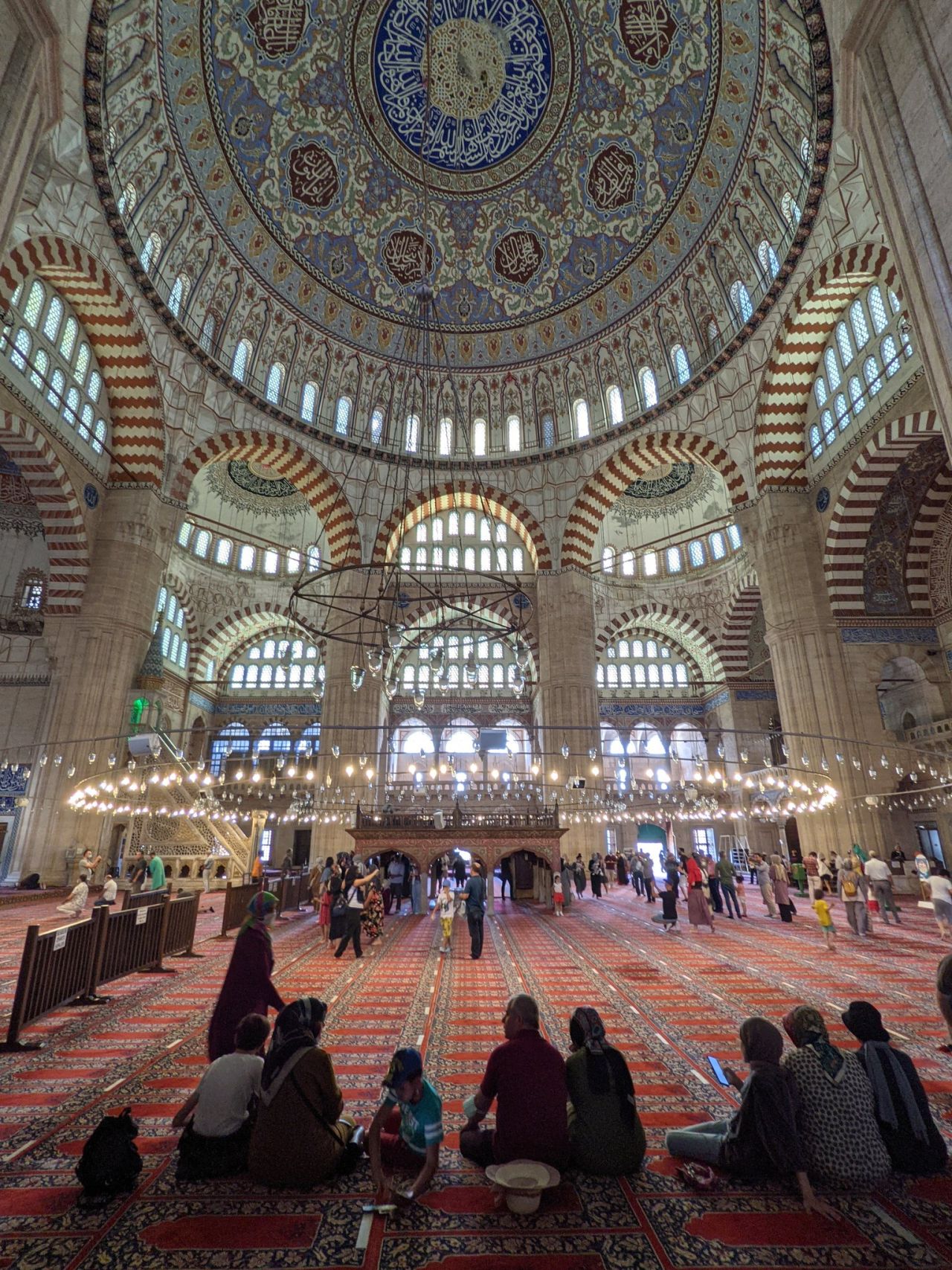 Mimar Sinan’ın eseri Selimiye Camii'nde neler oluyor? Büyük tartışma: 450 yıllık miras kazınıyor mu? Sanatçılar ve akademisyenler ikiye bölündü 8