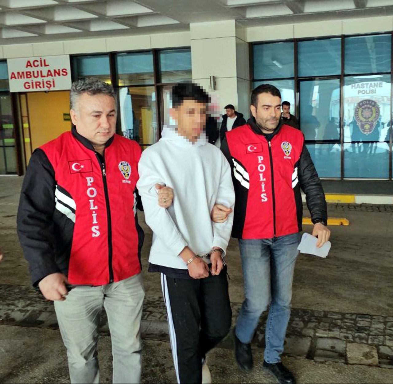 Lise bahçesinde katletmişti! Gülden Coni davasında karar çıktı: 15 yaşındaki sanığa 20 yıl hapis 3