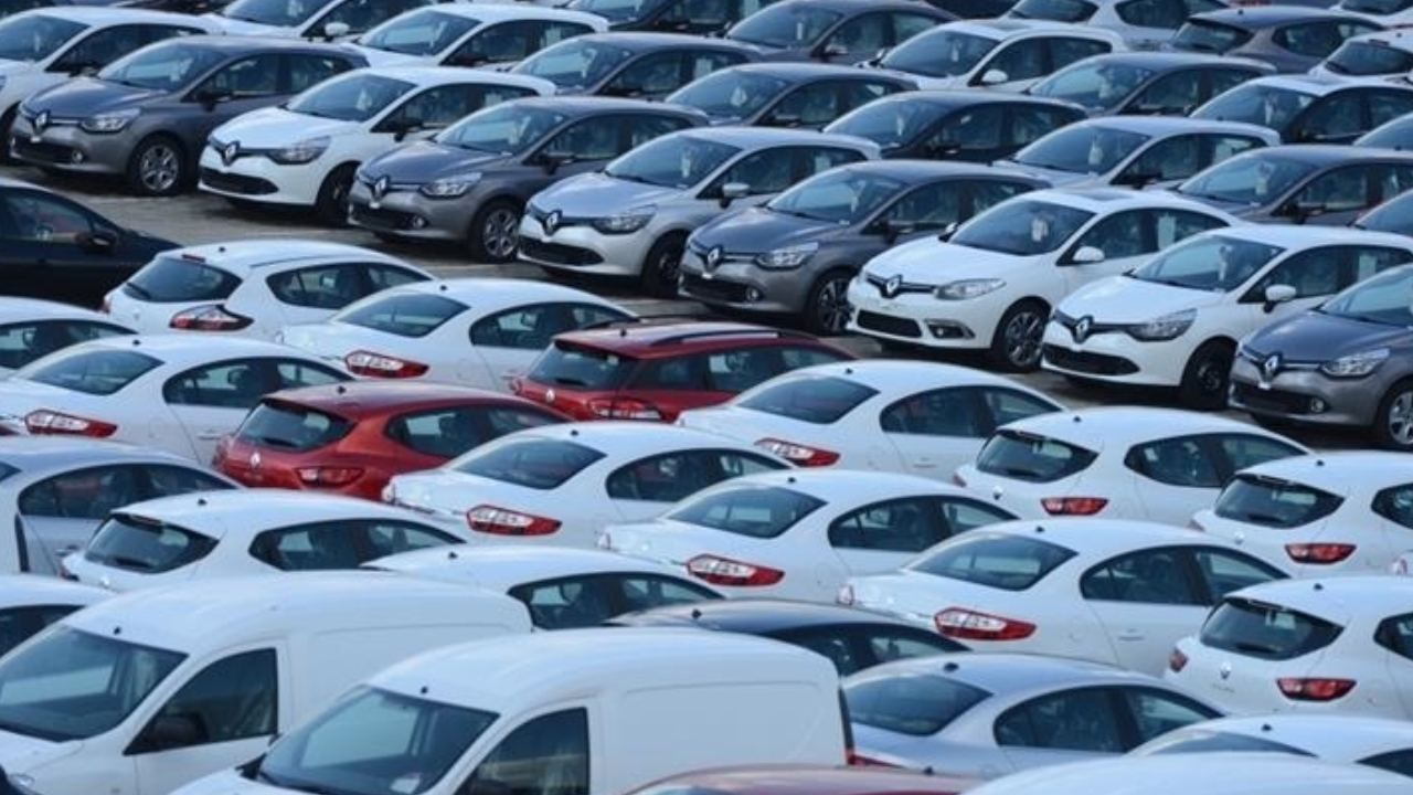 100 kilometredeki tüketimleri tek tek hesaplandı... İşte yakıt cimrisi 10 araç 6