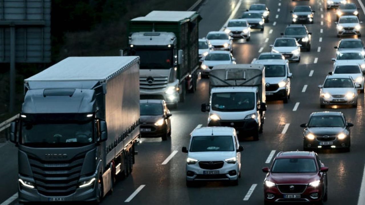 100 kilometredeki tüketimleri tek tek hesaplandı... İşte yakıt cimrisi 10 araç 8