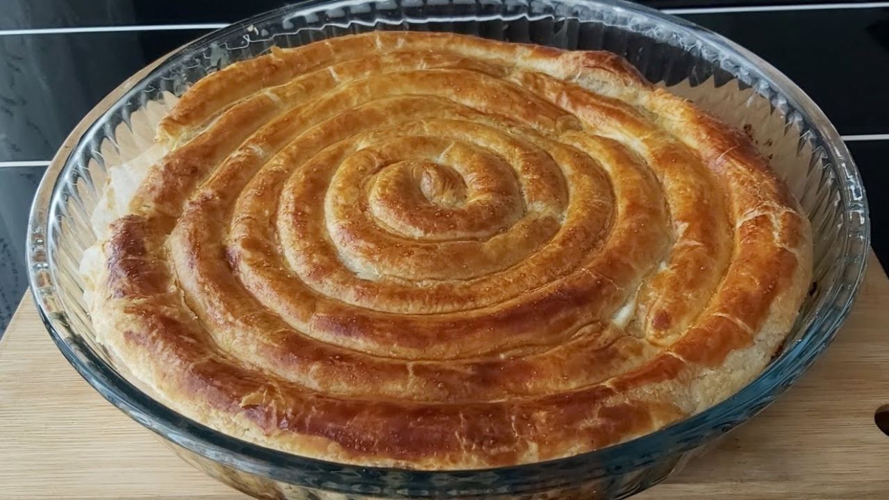 Kastamonu'dan gelen sır... Hamura 1 bardak eklenirse börek asla yumuşamıyor ve çıtır çıtır oluyor! 6