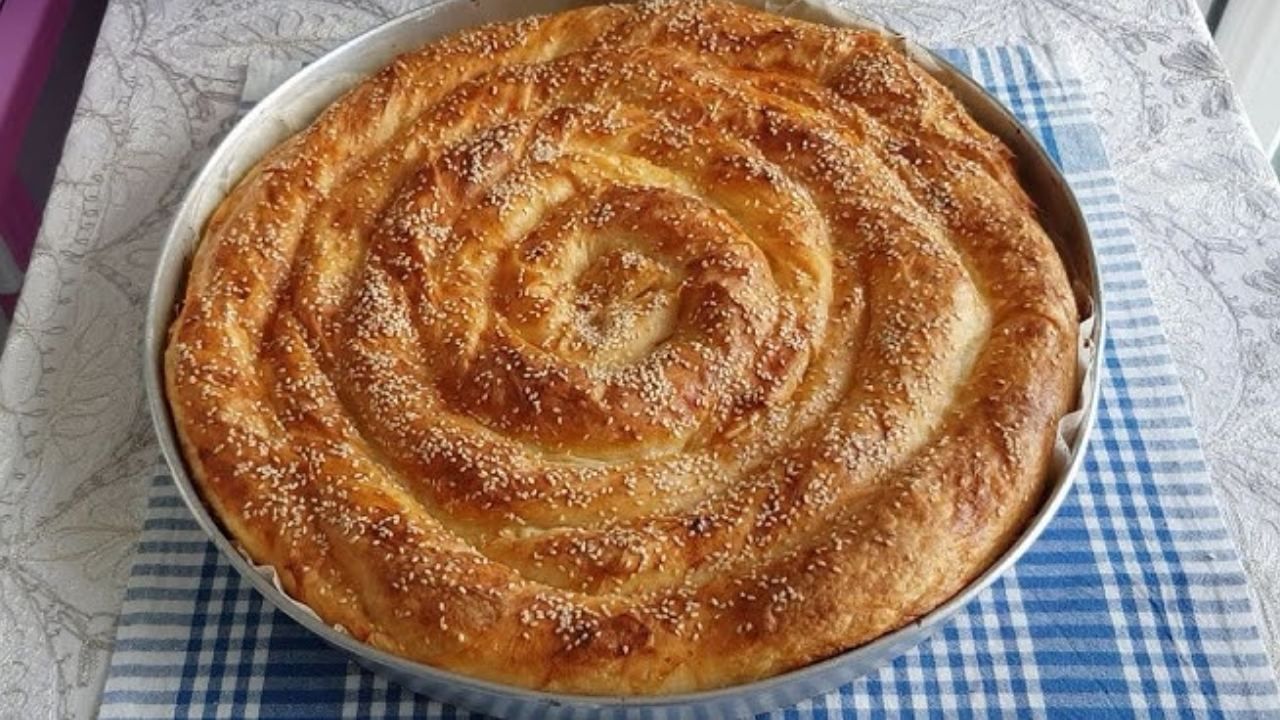 Kastamonu'dan gelen sır... Hamura 1 bardak eklenirse börek asla yumuşamıyor ve çıtır çıtır oluyor! 7