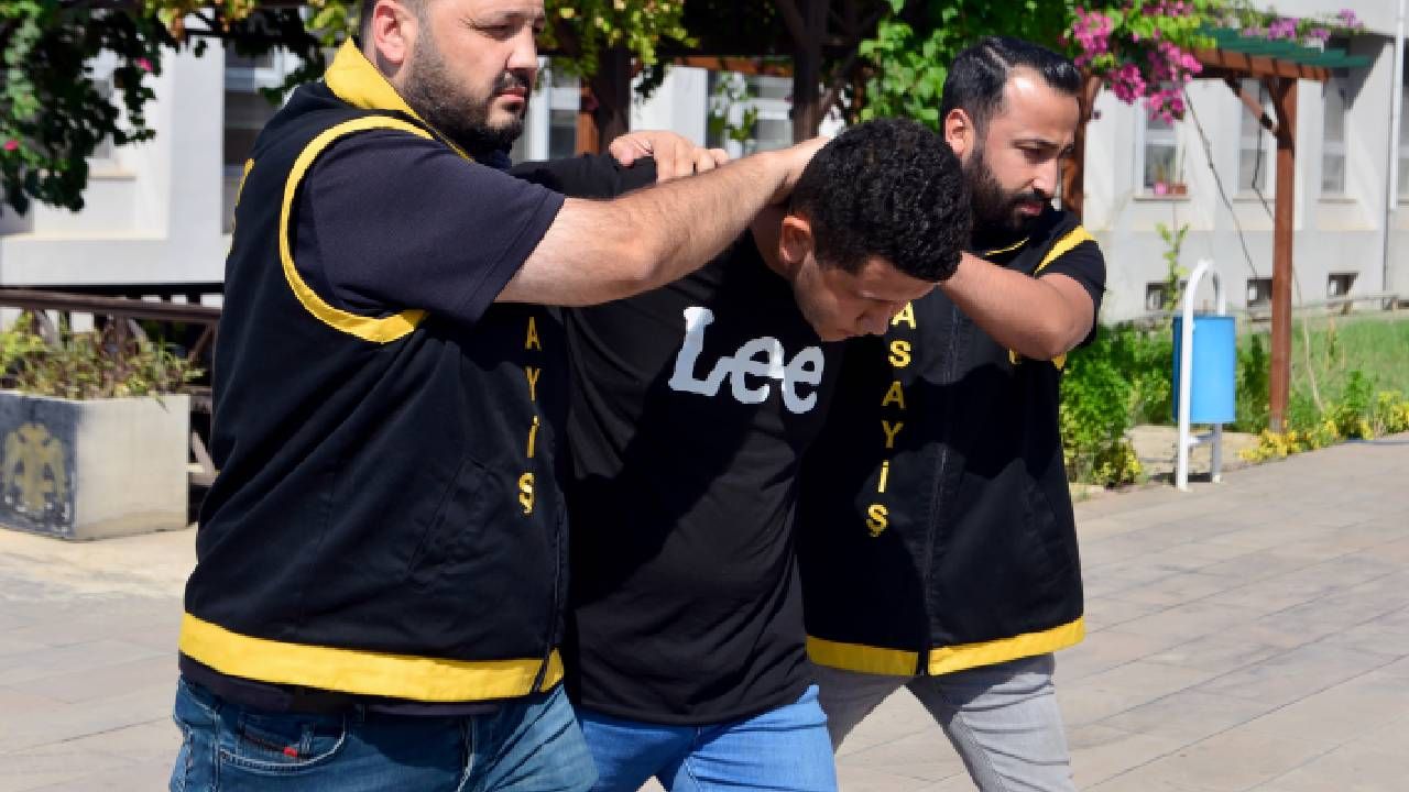 Market yolunda gasp dehşeti: Cep telefonunu kapıp kaçtılar 4