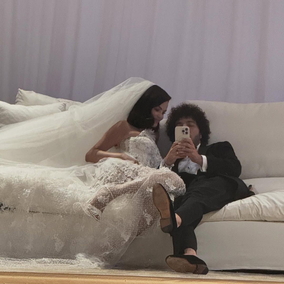 Selena Gomez'in gelinliği ortaya çıktı! Benny Blanco paylaştı! ''Gerçek bir Disney prensesi ile evlendim'' 4