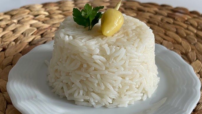 Pirinç pilavını elmas gibi parlatan yöntem; Tencerenin içerisine 1 tane eklemelisiniz 6