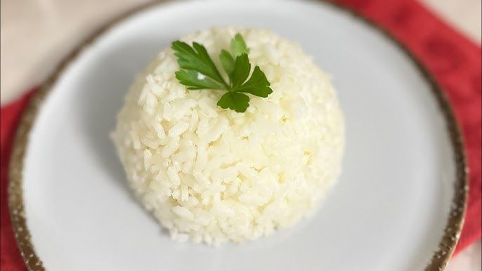 Pirinç pilavını elmas gibi parlatan yöntem; Tencerenin içerisine 1 tane eklemelisiniz 3