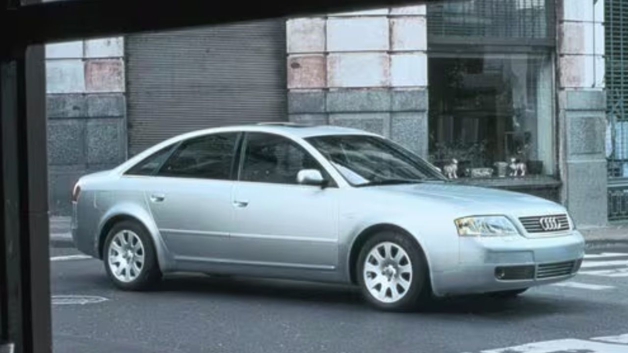 600 bin TL’ye alınabilecek ikinci el otomobiller; Lüks, premium ve spor modeller geliyor. 17