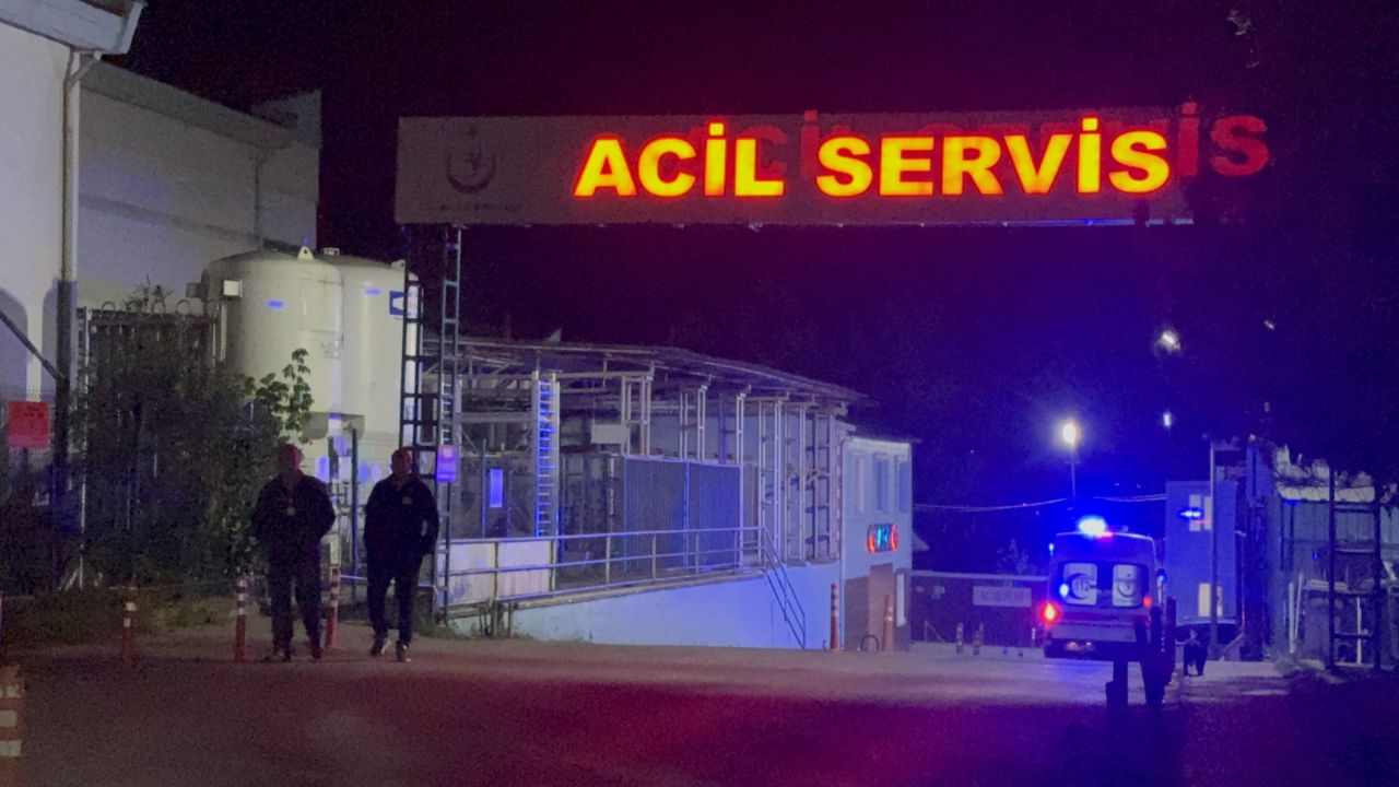 Vardiyada panik! Bartın’da kauçuk fabrikasında gaz sızıntısı: 32 işçi hastanelik oldu 4