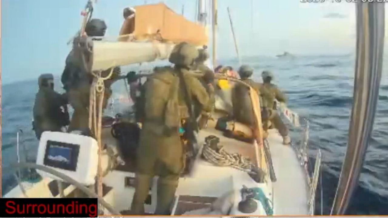 Sumud aktivistlerinin sözleriyle İsrail vahşeti... "Bunlar insan değil, canavar! Özel bölgeme elleriyle vurdular! Çıplak arama yaptılar" 1