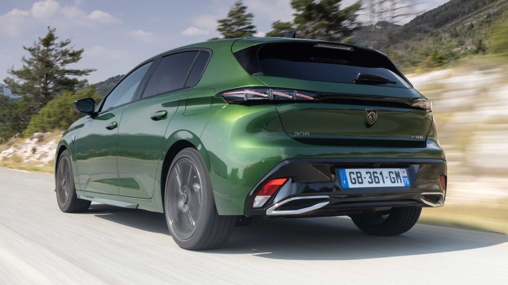 Bagaj hacmi SUV’larla yarışan 10 otomobil. Uzun yol için çok tercih ediliyor 18