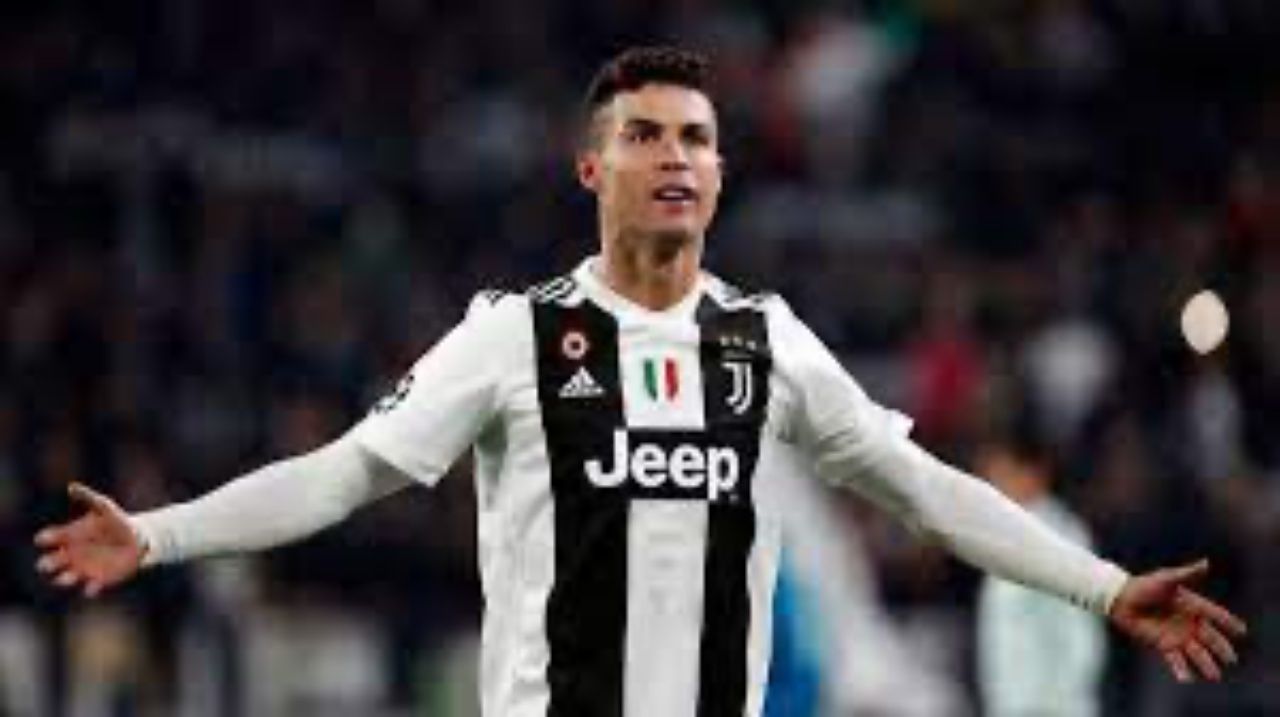 Tarihte bir ilk! Dünyanın ilk milyarder futbolcusu Cristiano Ronaldo tarihe geçti 6