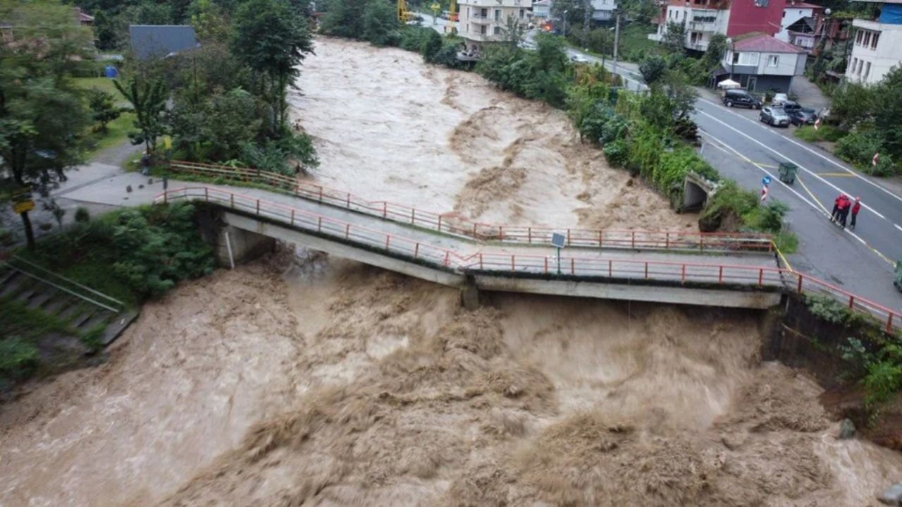 Rize'de sel felaketinin bilançosu! Hasarın maddi boyutu 1,2 milyar lira 1