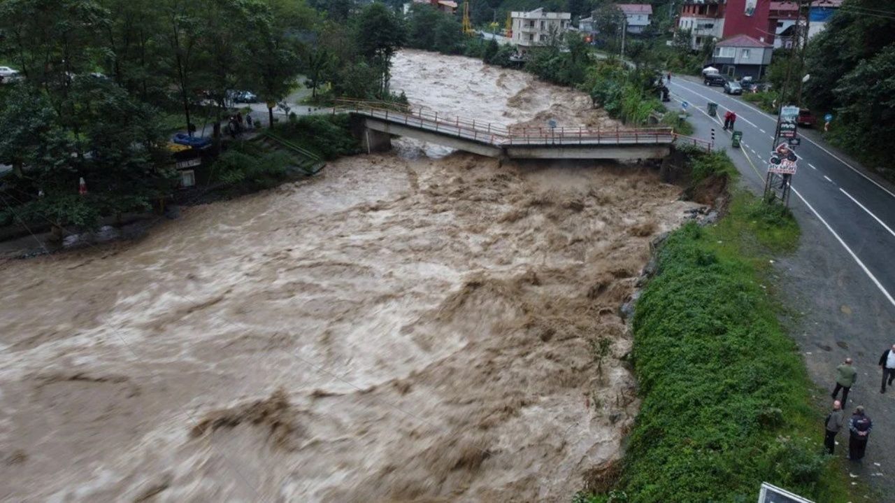 Rize'de sel felaketinin bilançosu! Hasarın maddi boyutu 1,2 milyar lira 5
