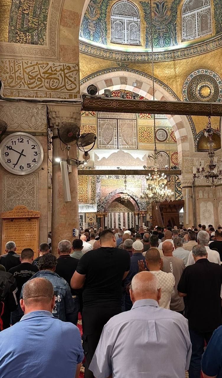Gazze’nin zaferi Mescid-i Aksa’da yankılandı! Filistinliler sabah namazında gözyaşlarıyla saf tuttu... 3