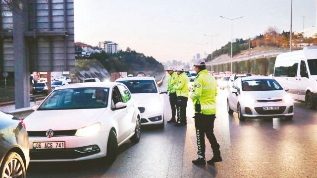 Yeni trafik cezaları belli oldu! Bunları yapan yandı! 7