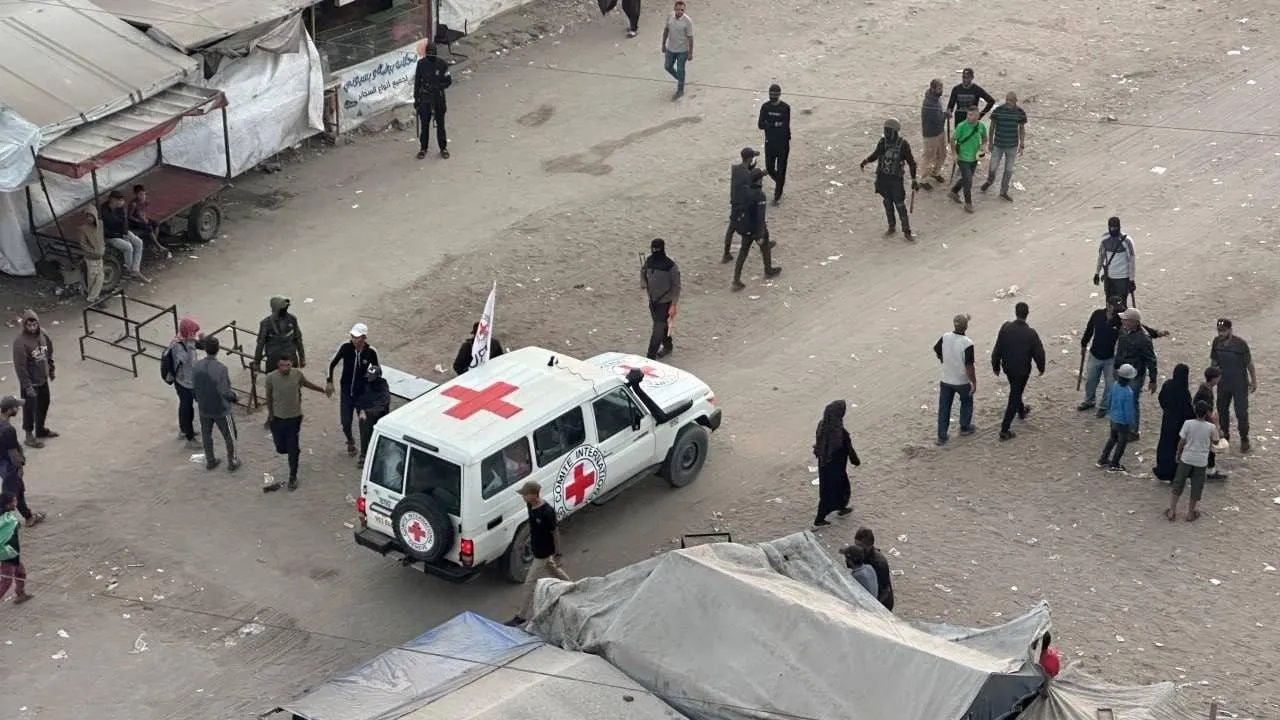 Tarihi takas başladı! Hamas teslim etti, İsrail hazırlıkta: 20 İsrailli rehineye karşı 1700 Filistinli rehine serbest bırakılacak 1